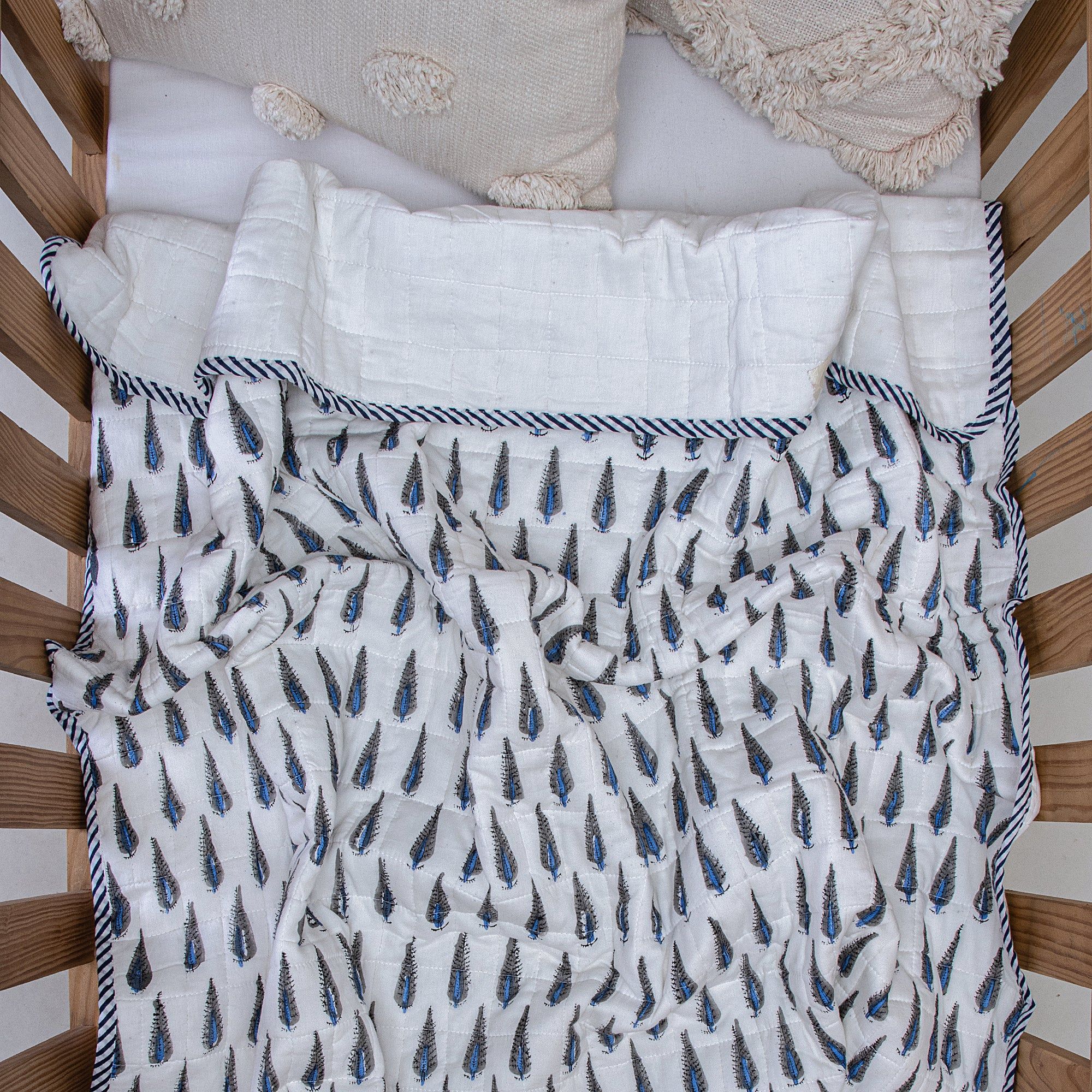 Modern Blue Leaf Print Handmade Cotton Baby Blankets 131